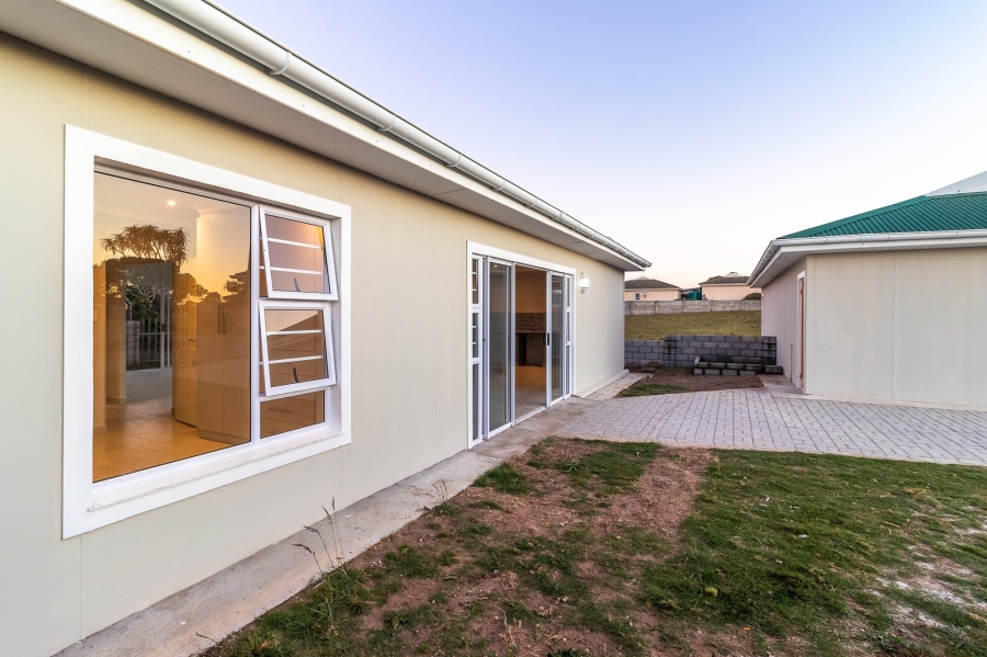3 Bedroom Property for Sale in Boknesstrand Eastern Cape